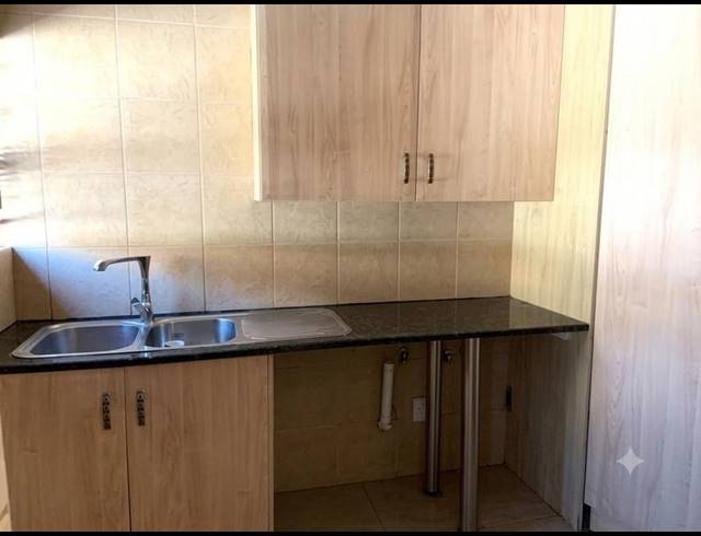 4 BEDROOM HOUSE FOR SALE IN ELDO MEADOWS